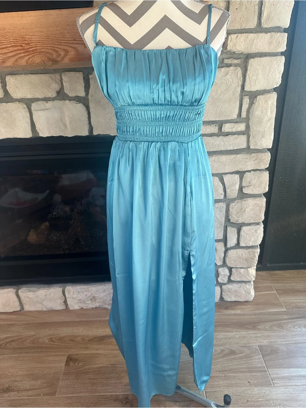 🆕NWT Abercrombie & Fitch blue satin maxi dress w/ smocked bodice & side slit.XS